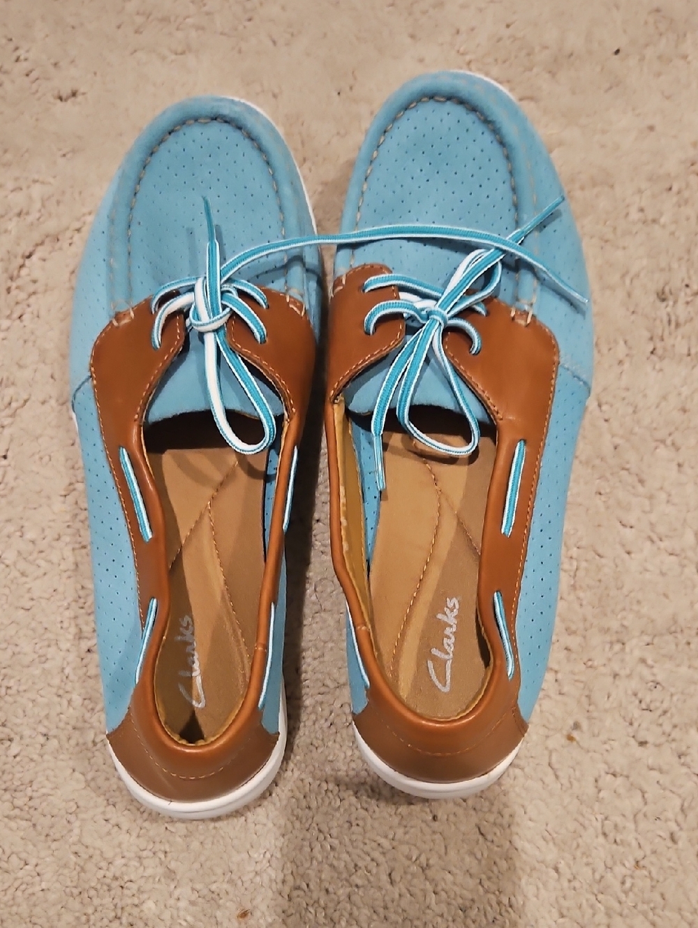 EUC Clarks Women's Light Blue and Brown Casual Boat Shoes Sz 9
